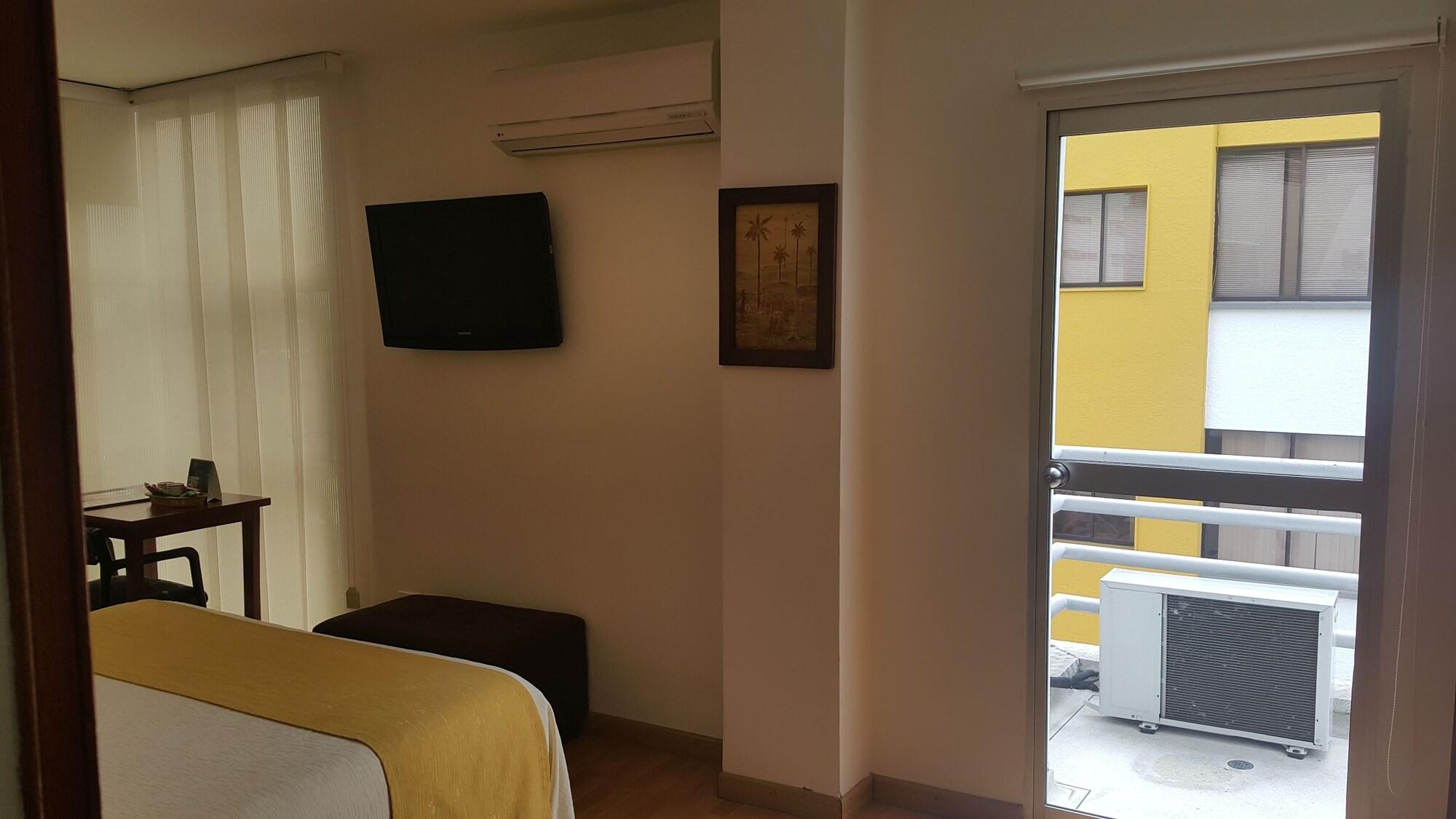 Hotel Bolivar Plaza Armenia  Ngoại thất bức ảnh